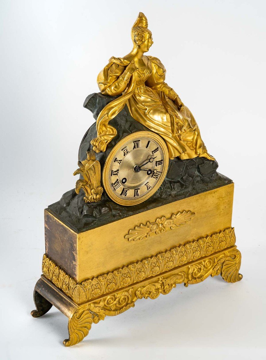 Pendulum In Gilt Bronze-photo-2