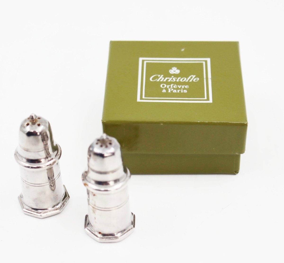 Pair Of Salt And Pepper Shakers From Maison Christofle-photo-3