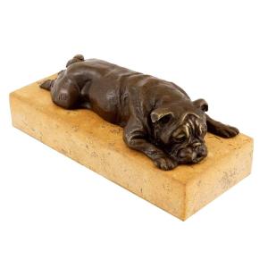 Sculpture Animalière En Bronze D’un Chien Bulldog, Socle En Pierre 