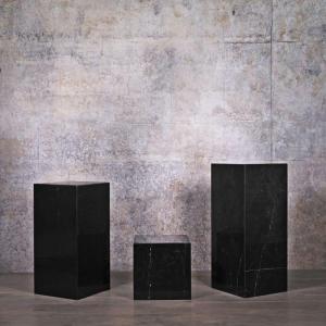 Set Of 3 Stelae, Black Marble Columns, 20th Century.