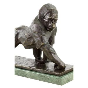 Statue de gorille, sculpture en bronze d'après Rembrandt Bugatti.