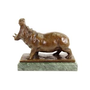 Sculpture animalière en bronze hippopotame bâillant d'après Rembrandt Bugatti.