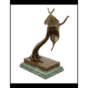 Sculpture en bronze, montre fondante dans le goût de Salvador Dalí