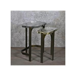 Tables gigognes brutalistes en acier patiné et verre épais, années 50