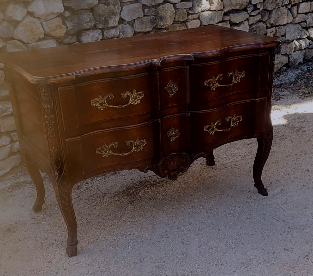 Commode sauteuse style Louis XV