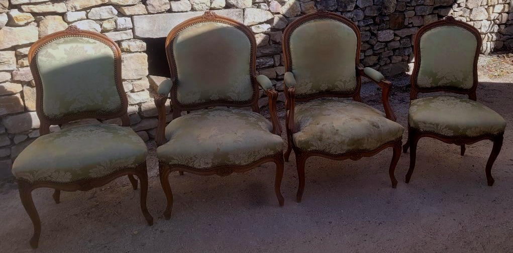 Salon style Louis XV