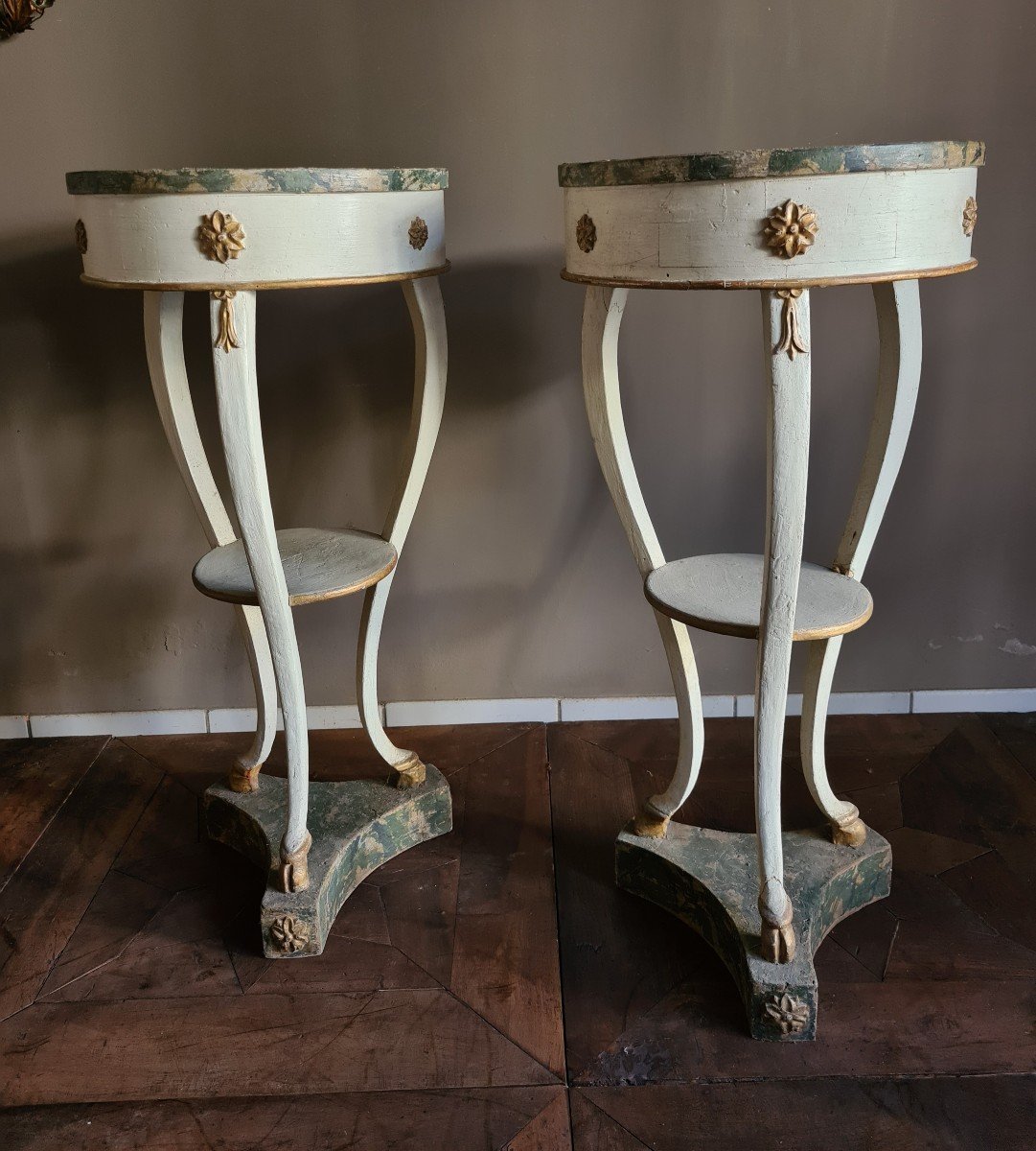 Pair Of 18th Century Lucchese Neoclassical Gueridons