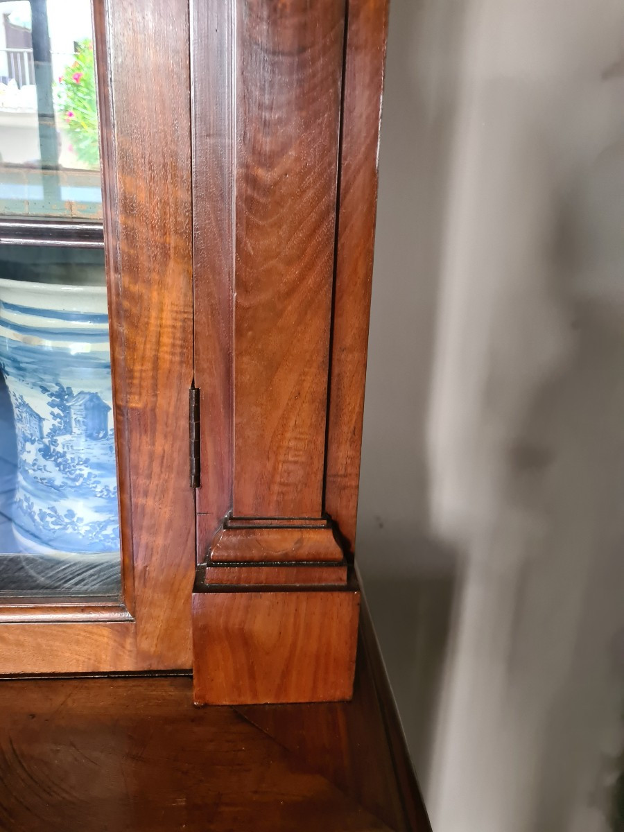 Walnut Bookcase From Piedmont, Early 19th Century -photo-2