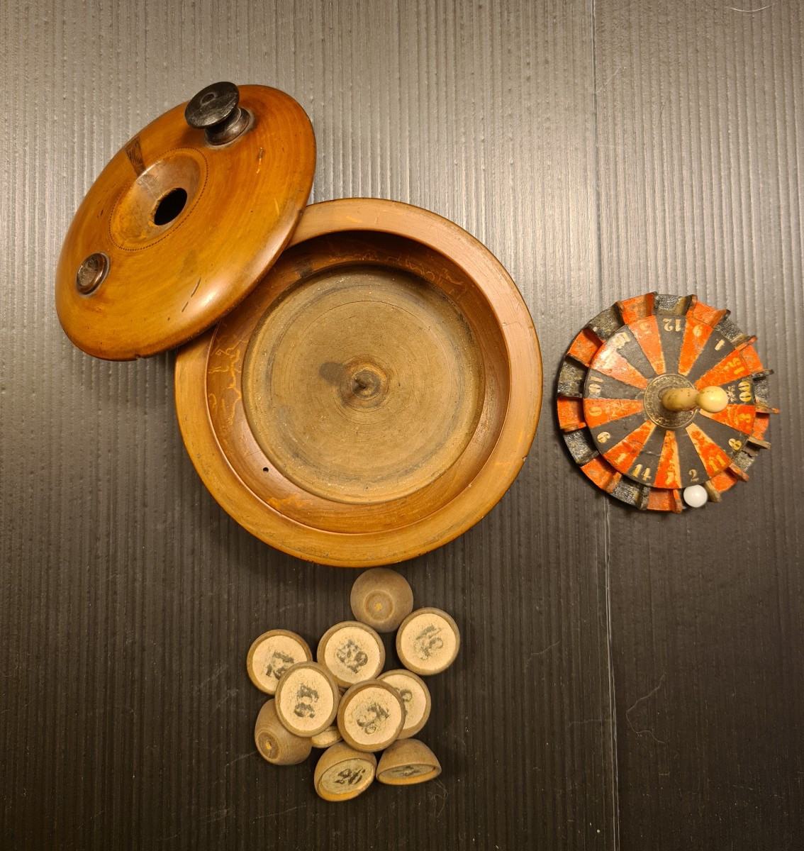 Rare 19th Century Boxwood Travel Roulette-photo-3