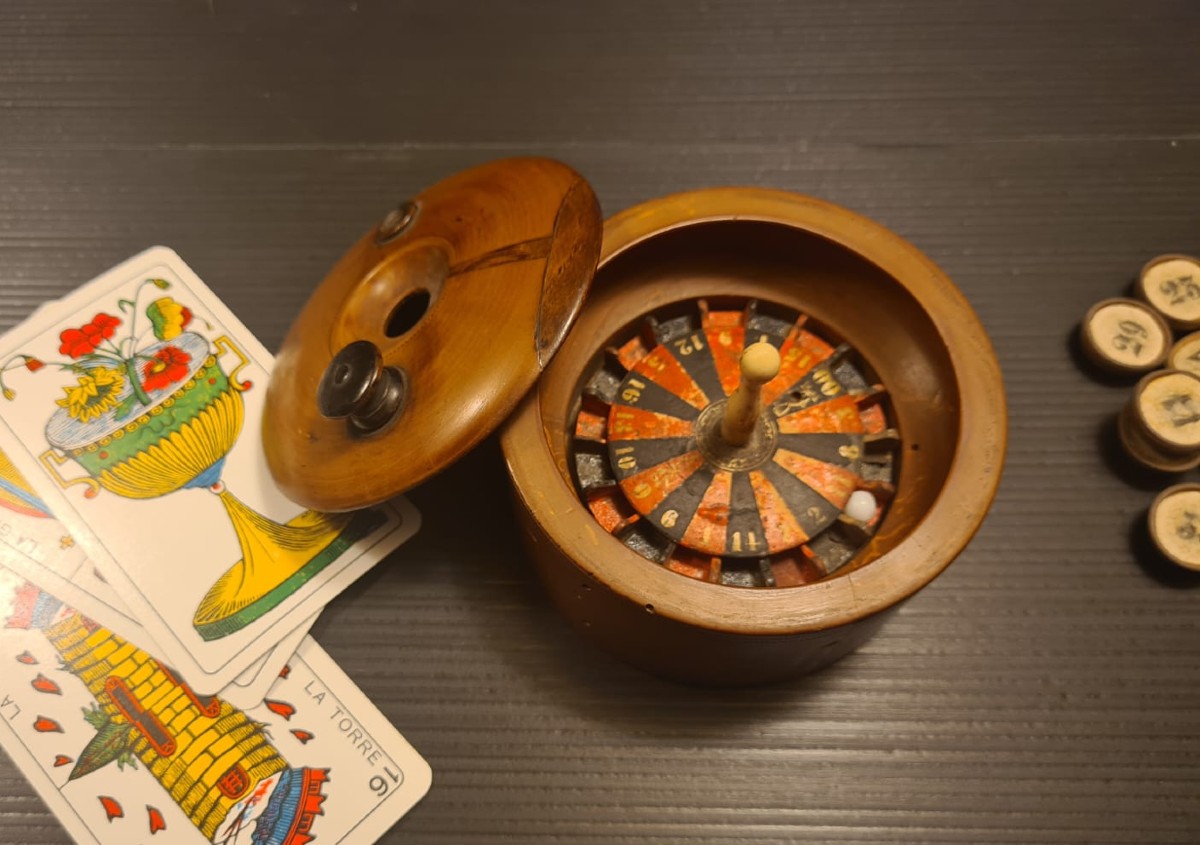 Rare 19th Century Boxwood Travel Roulette-photo-2