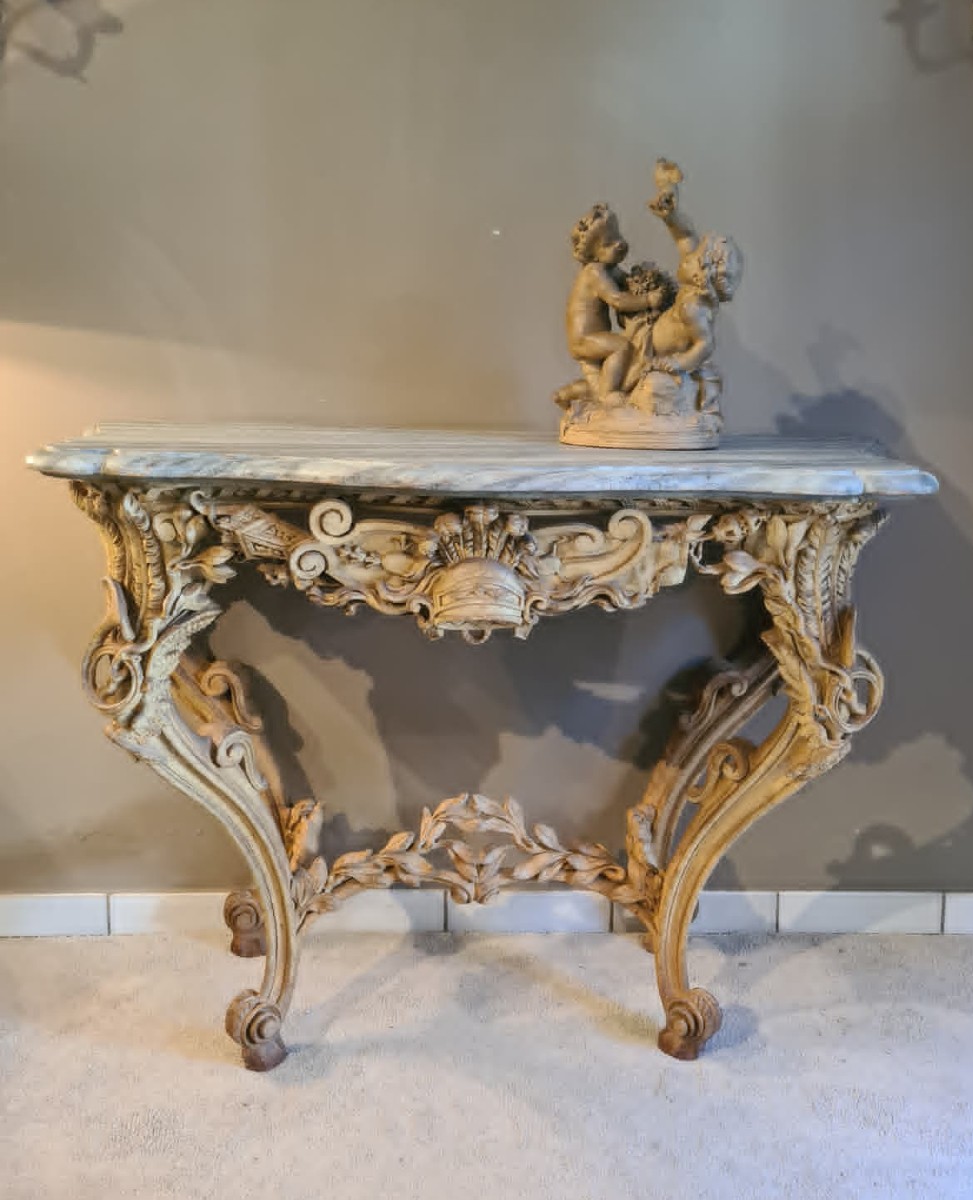 Console exceptionnelle, sculptée et gravée 