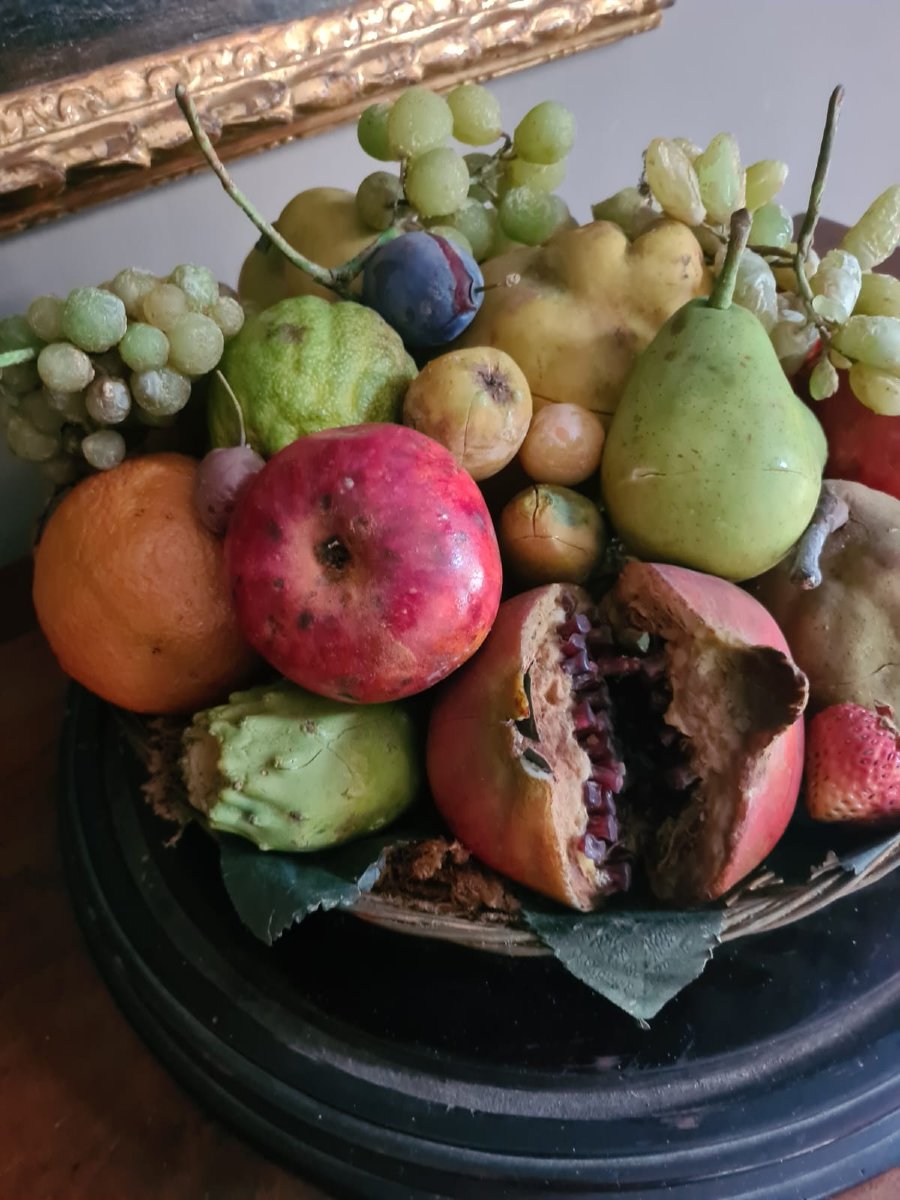 Une composition réaliste de fruits en cire, attribuée à Francesco Garnier Valletti -photo-3