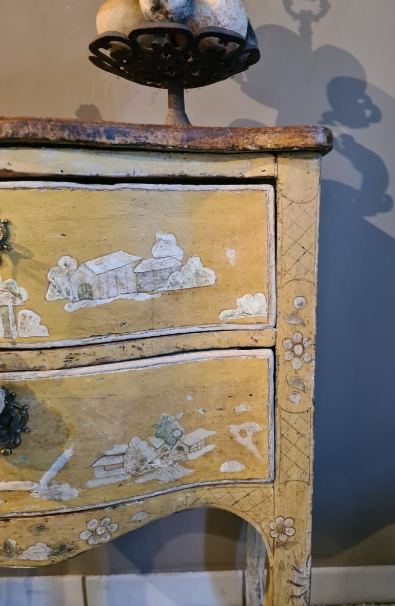 Small Curved Chest Of Drawers, Lacquered-photo-3