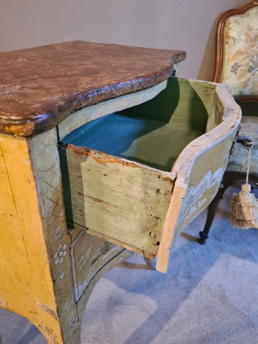 Small Curved Chest Of Drawers, Lacquered-photo-5
