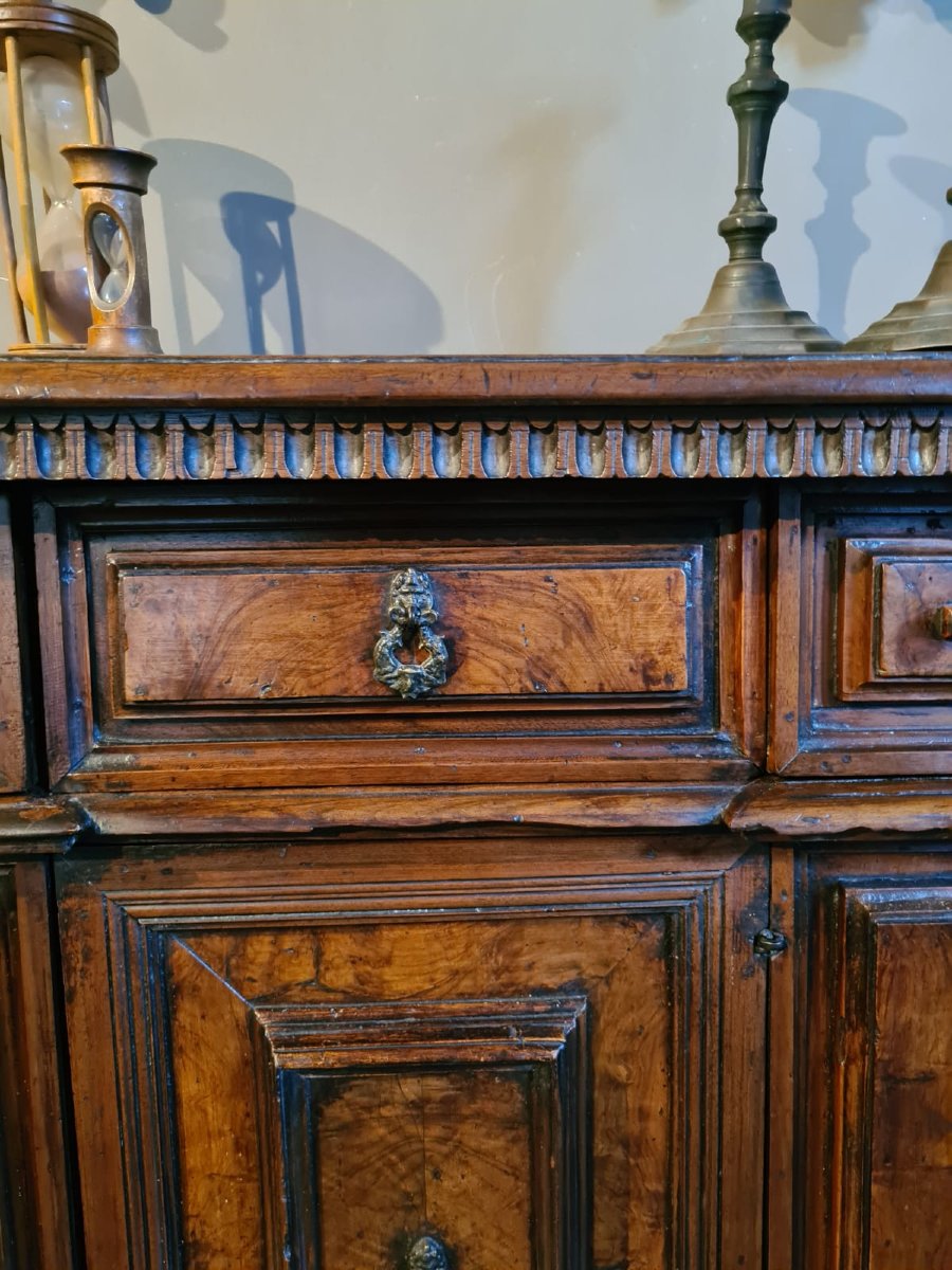 Walnut Kneeler, Lombardy-photo-2