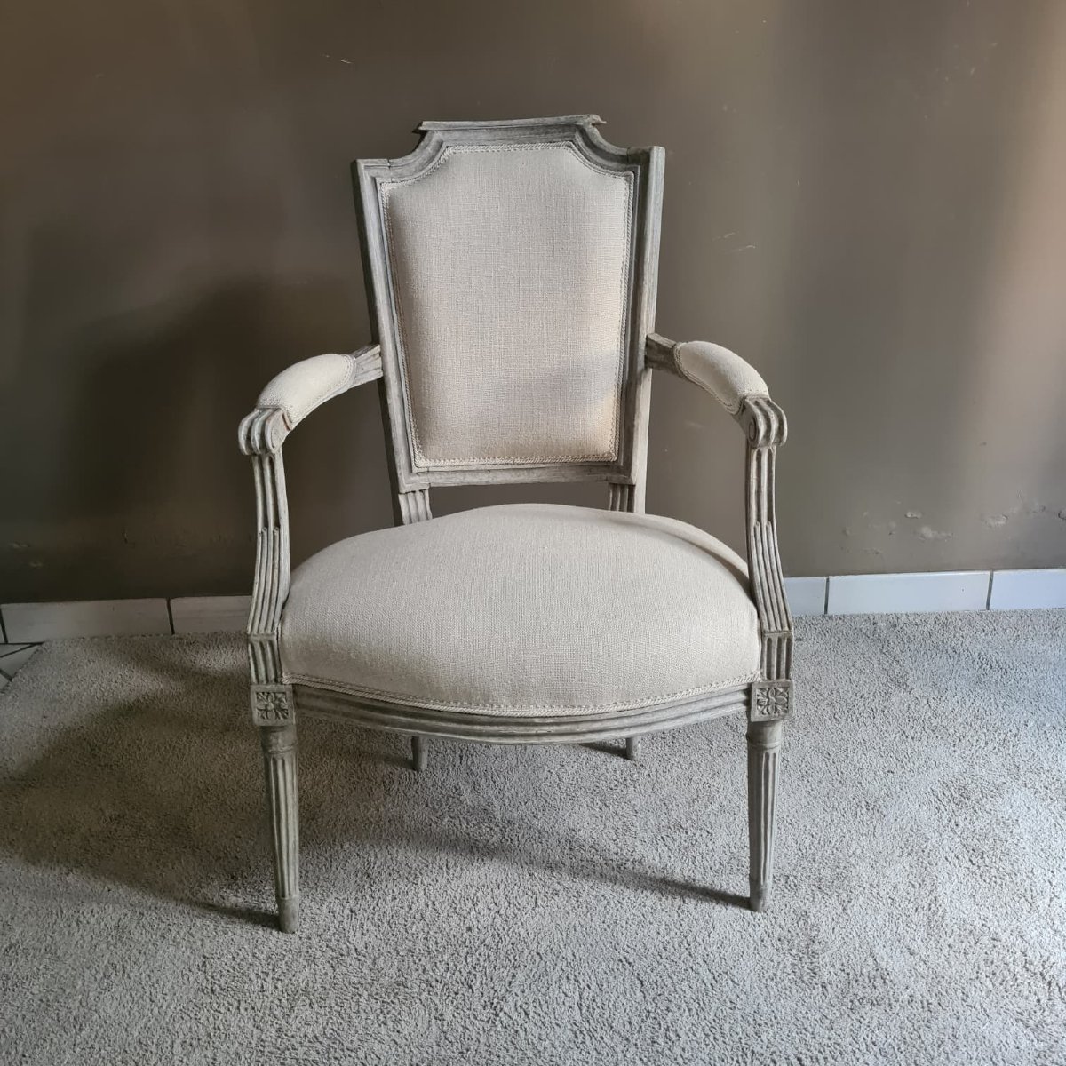 Paire de fauteuils laqués-photo-1