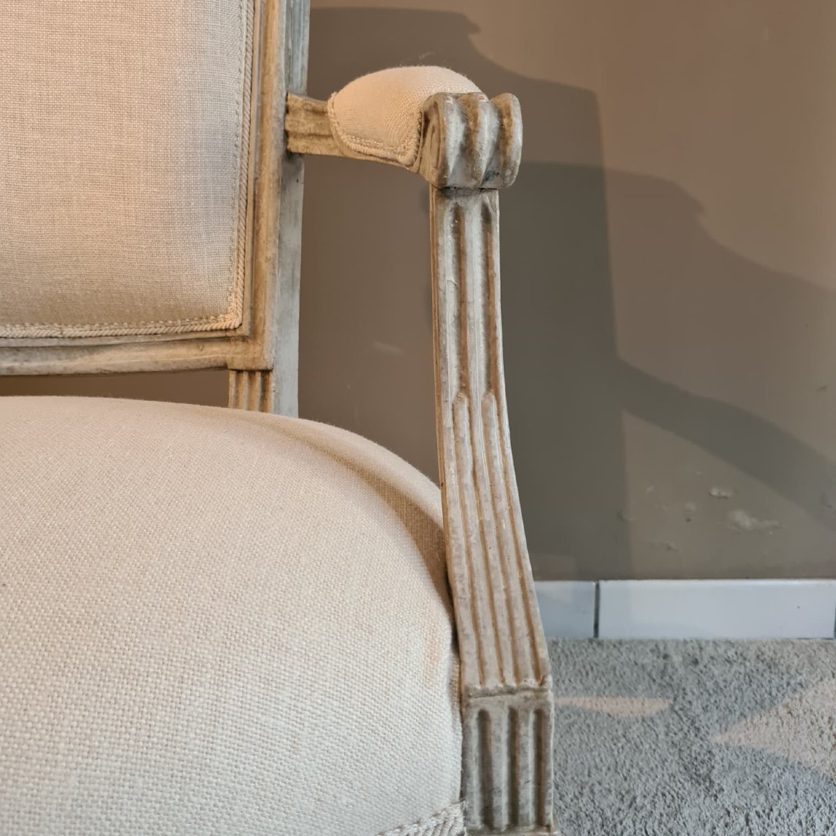 Paire de fauteuils laqués-photo-3