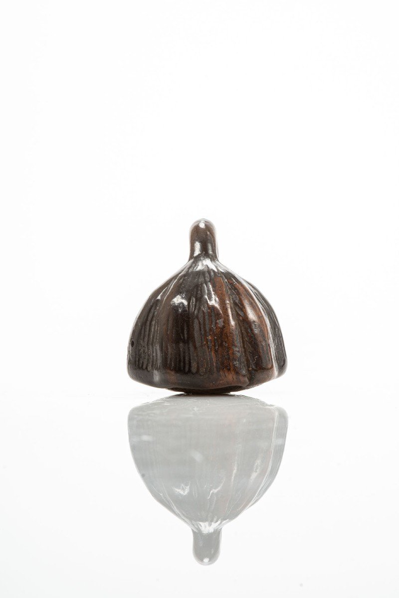 A Boxwood Netsuke Of An Articulated Lotus Flower-photo-2