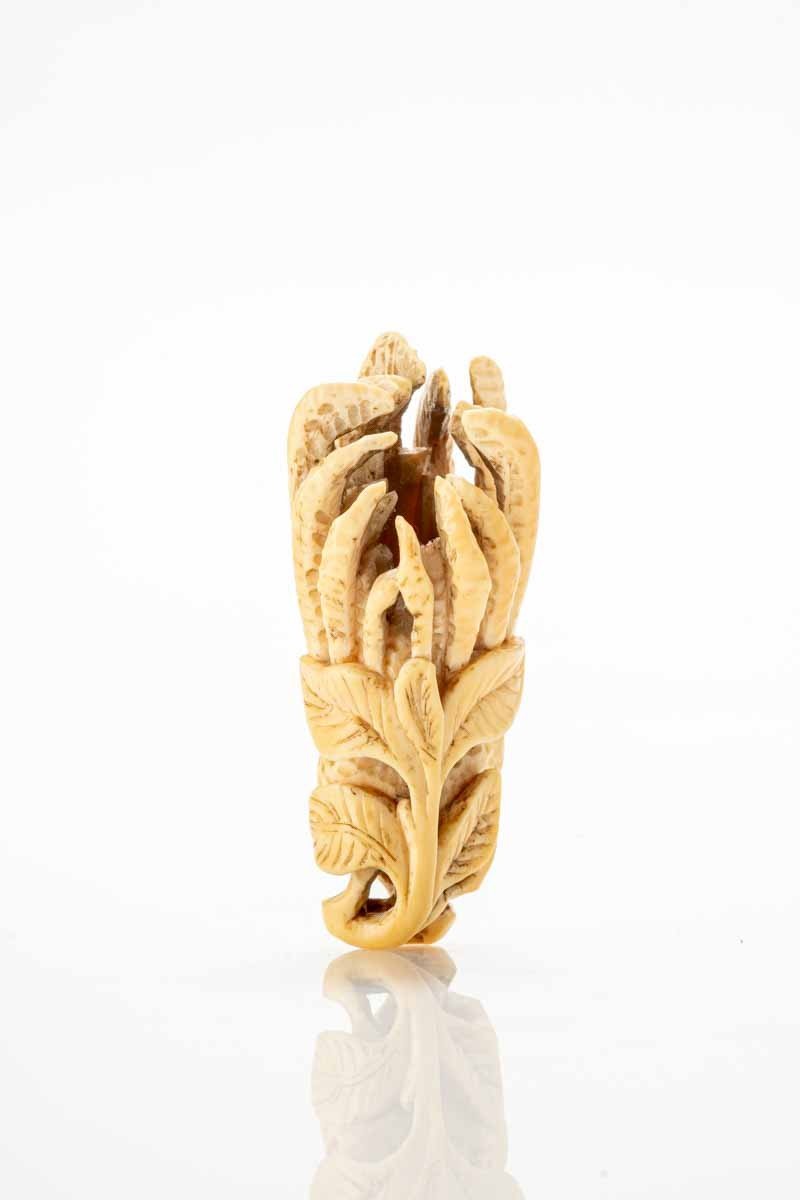 Netsuke Japonais En Ivoire Représentant La Main De Bouddha-photo-2