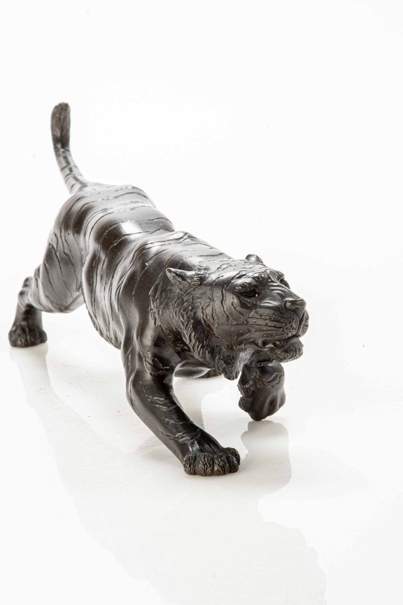 A Japanese Bronze Okimono Depicting The Study Of A Tiger-photo-1
