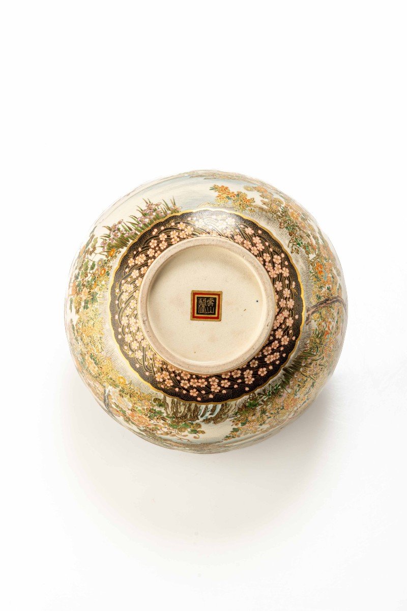 A Satsuma Ceramic Lobed Bowl-photo-4
