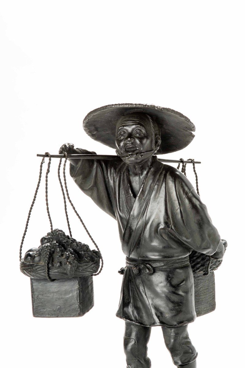 Okimono De l'école De Tokyo Réalisé En Bronze Représentant Un Agriculteur-photo-2