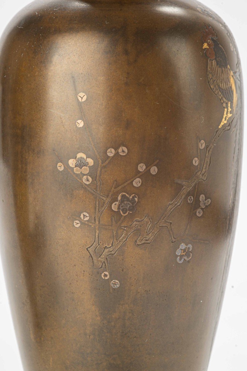 A Pair Of Bronze Vases With Onagadori Roosters-photo-4
