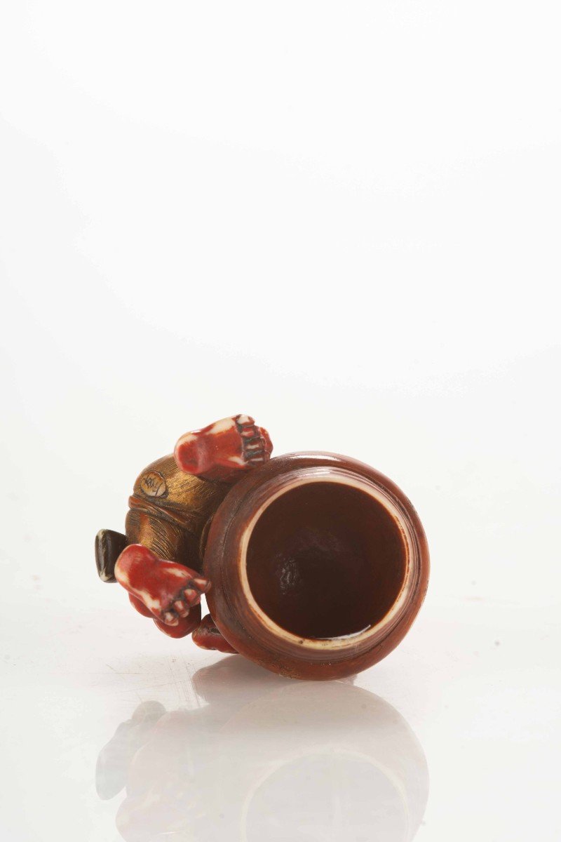 Netsuke En Ivoire Polychrome Figurant Un Oni-photo-3