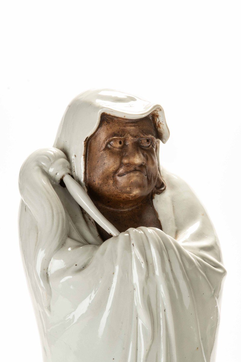 Okimono En Porcelaine Peinte Et émaillée Représentant Daruma-photo-2