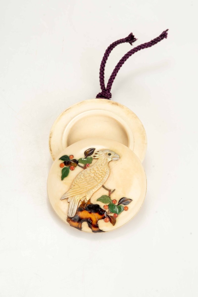 A Shibayama-inlaid Ivory Manju Netsuke Depicting A Falcon-photo-2