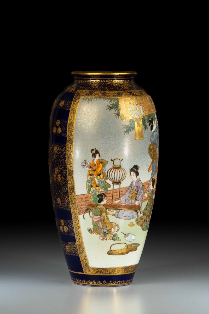 A Satsuma Vase Depicting A Daily Life Scene, Signed Kinkozan-photo-3