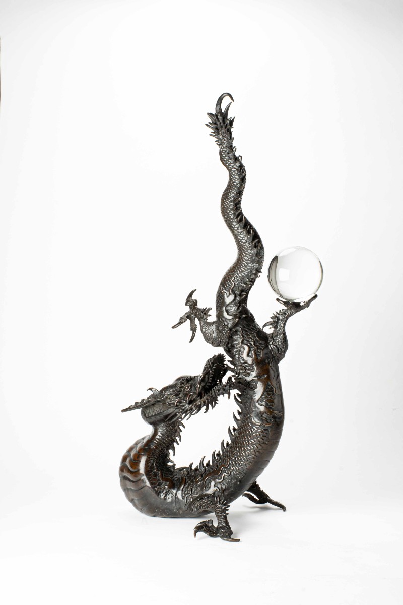 Grand okimono en bronze représentant un dragon