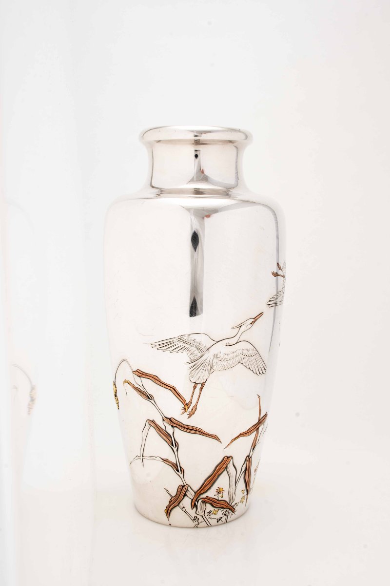 An Imperial Silver Vase With Egrets In Flight Signed Shoshu Sai For Miyamoto Company-photo-3