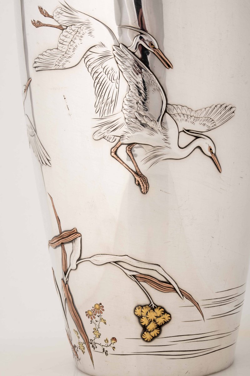 An Imperial Silver Vase With Egrets In Flight Signed Shoshu Sai For Miyamoto Company-photo-4