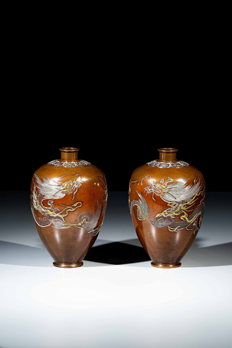 Paire de vases en bronze représentant deux dragons, Nogawa Company