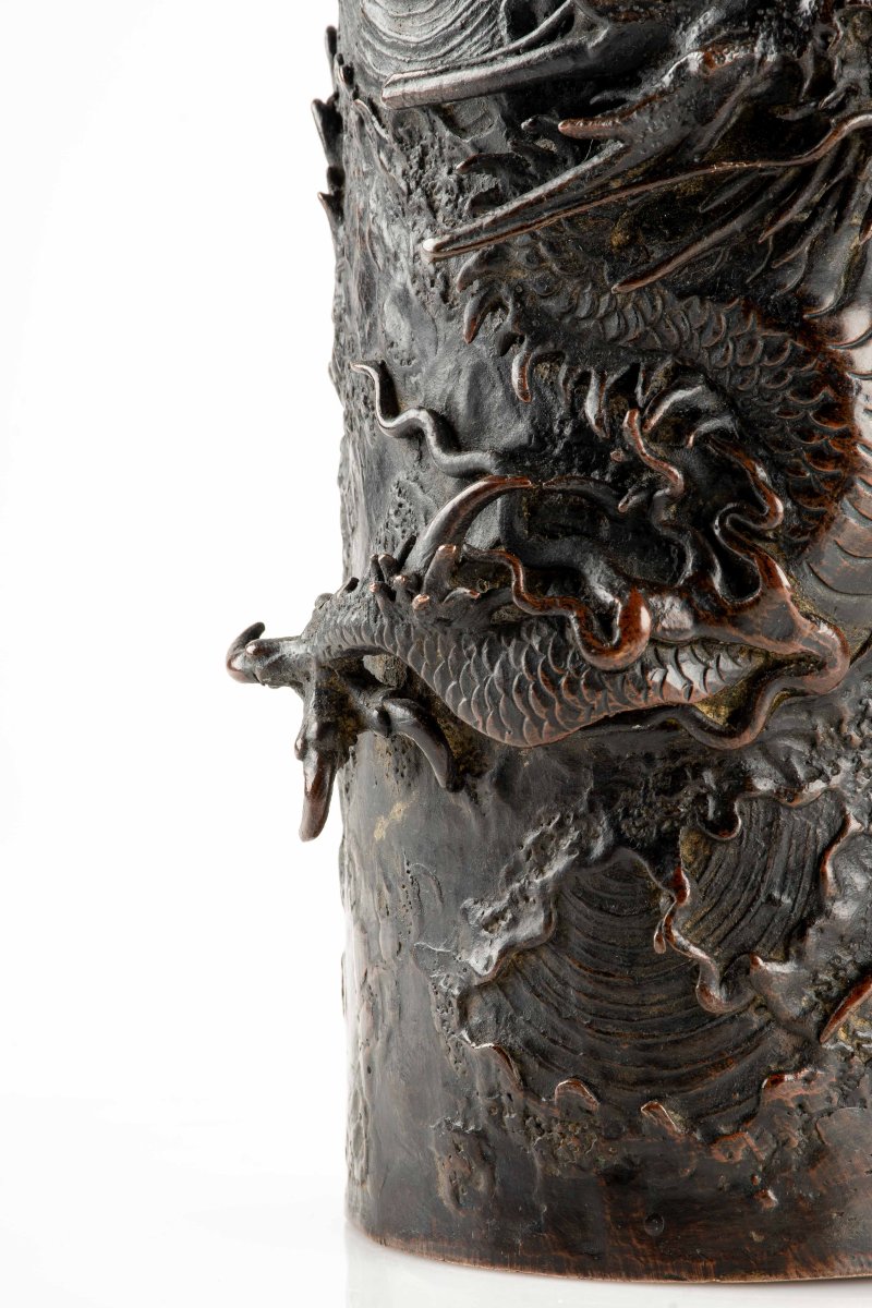 A Bronze Vase Depicting A Ryū Dragon In Relief Among Swirling Waves-photo-3