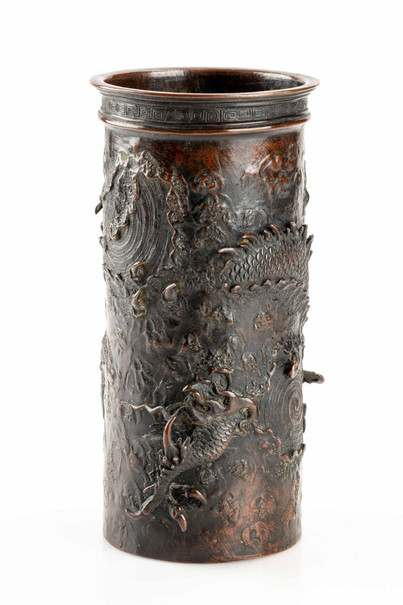 A Bronze Vase Depicting A Ryū Dragon In Relief Among Swirling Waves-photo-4