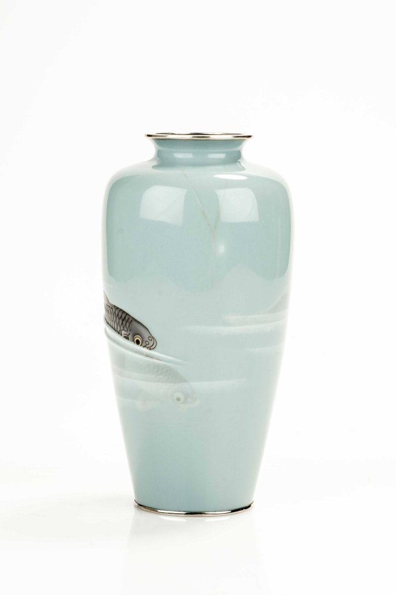 Vase en cloisonné émaillé moriage représentant trois carpes koi -photo-2