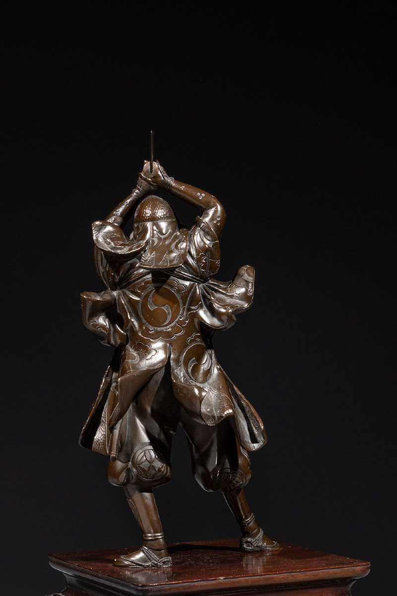 A Bronze Okimono Depicting A Samurai With A Drawn Katana, Signed Yoshimitsu-photo-2