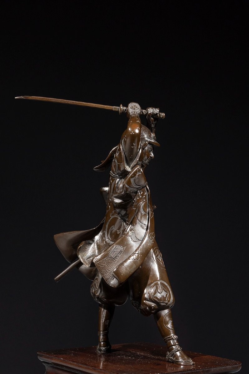 A Bronze Okimono Depicting A Samurai With A Drawn Katana, Signed Yoshimitsu-photo-3