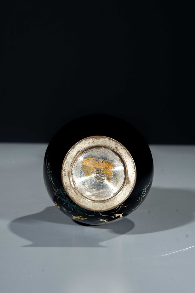 Vase japonais en cloisonné avec coq et poule sur fond bleu foncé-photo-3
