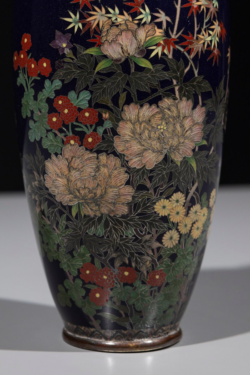 Vase japonais en cloisonné décoré d’un jardin de fleurs et d’un érable-photo-5