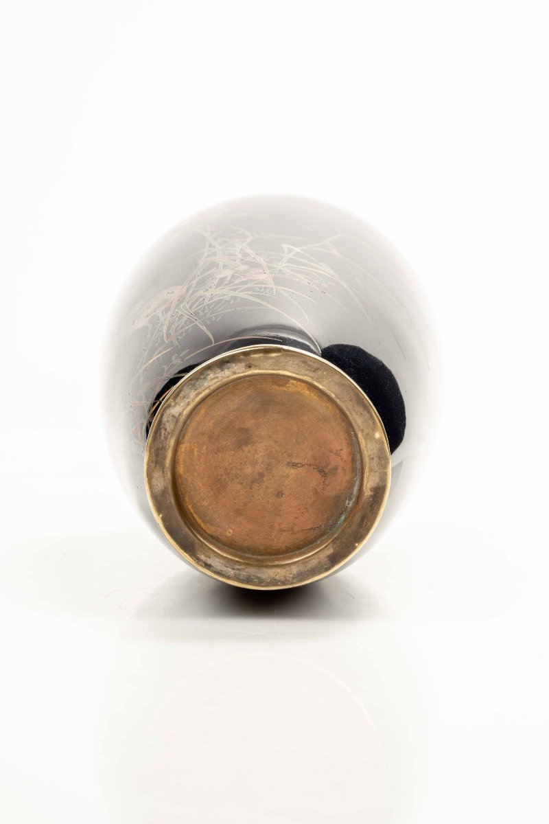 A Cloisonné Vase Decorated With A Crane Along The Banks Of A Watercourse-photo-1