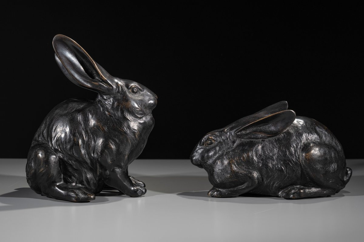Paire de lapins en bronze à patine sombre, signée Juzan-photo-2