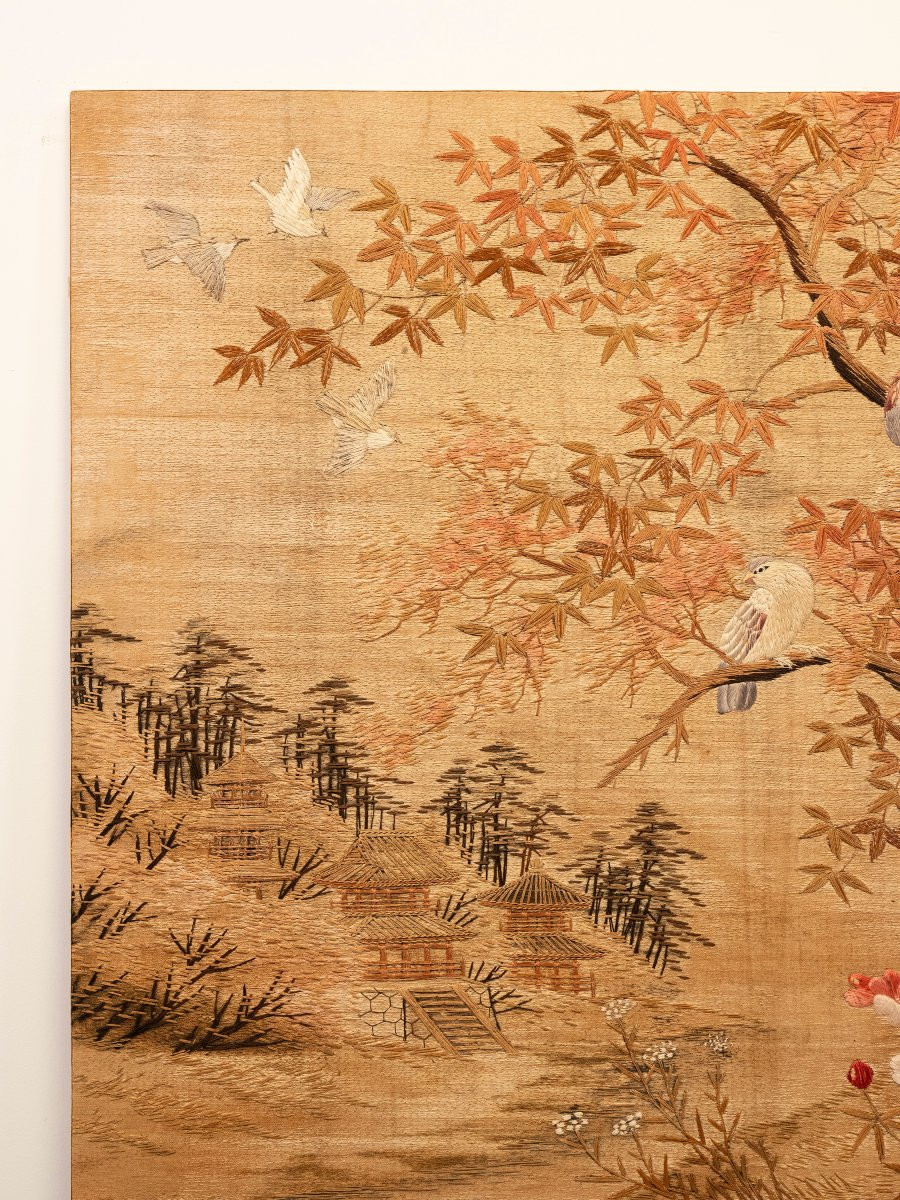 Tapisserie en soie représentant un paysage avec oiseaux en vol-photo-2