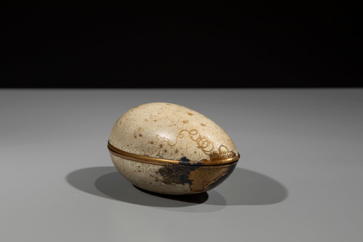 An Egg-shaped Lacquered Wooden Incense Box-photo-2