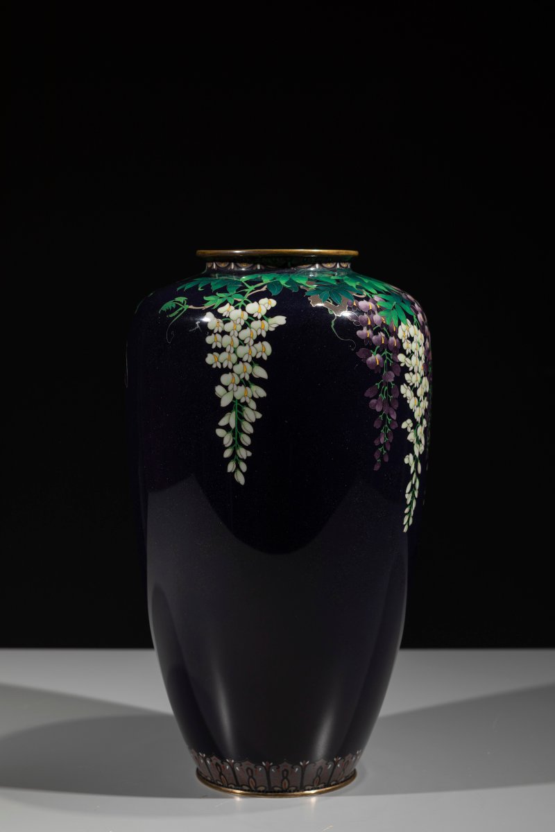 A Silver Wire Cloisonné Vase With Wisteria On A Midnight Blue Ground, Signed Ota Hyozo-photo-3