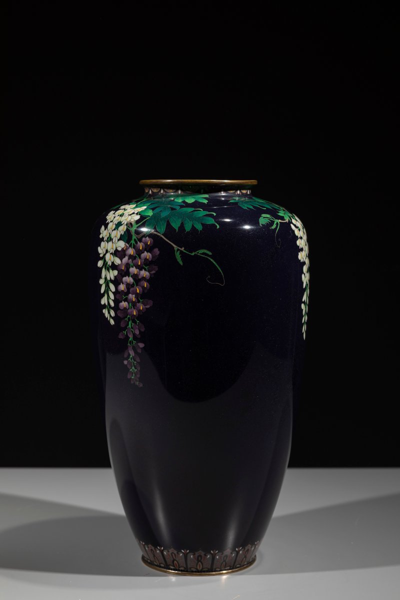 A Silver Wire Cloisonné Vase With Wisteria On A Midnight Blue Ground, Signed Ota Hyozo-photo-4