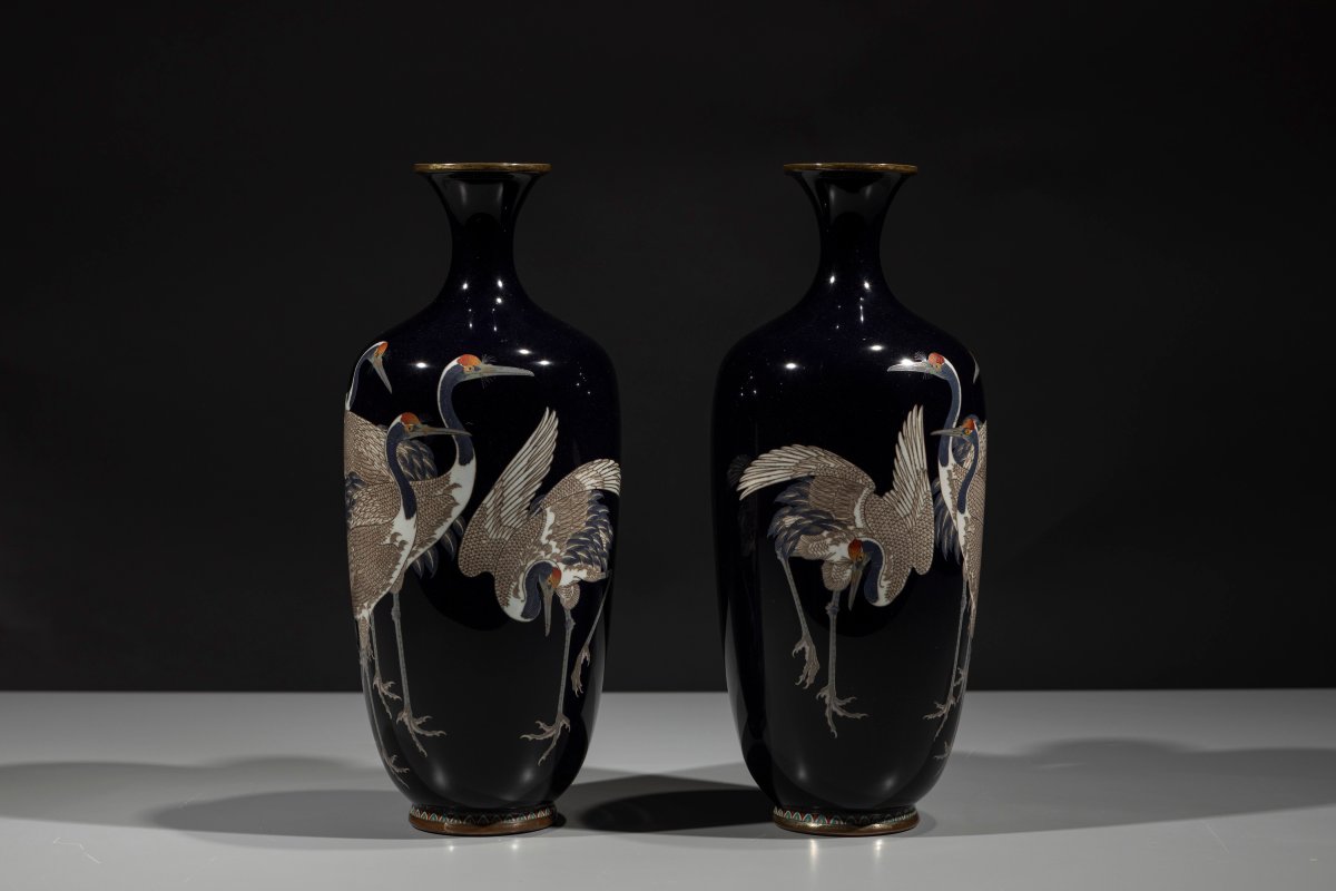 A Pair Of Cloisonné Vases Depicting A Group Of Manchurian Cranes-photo-1