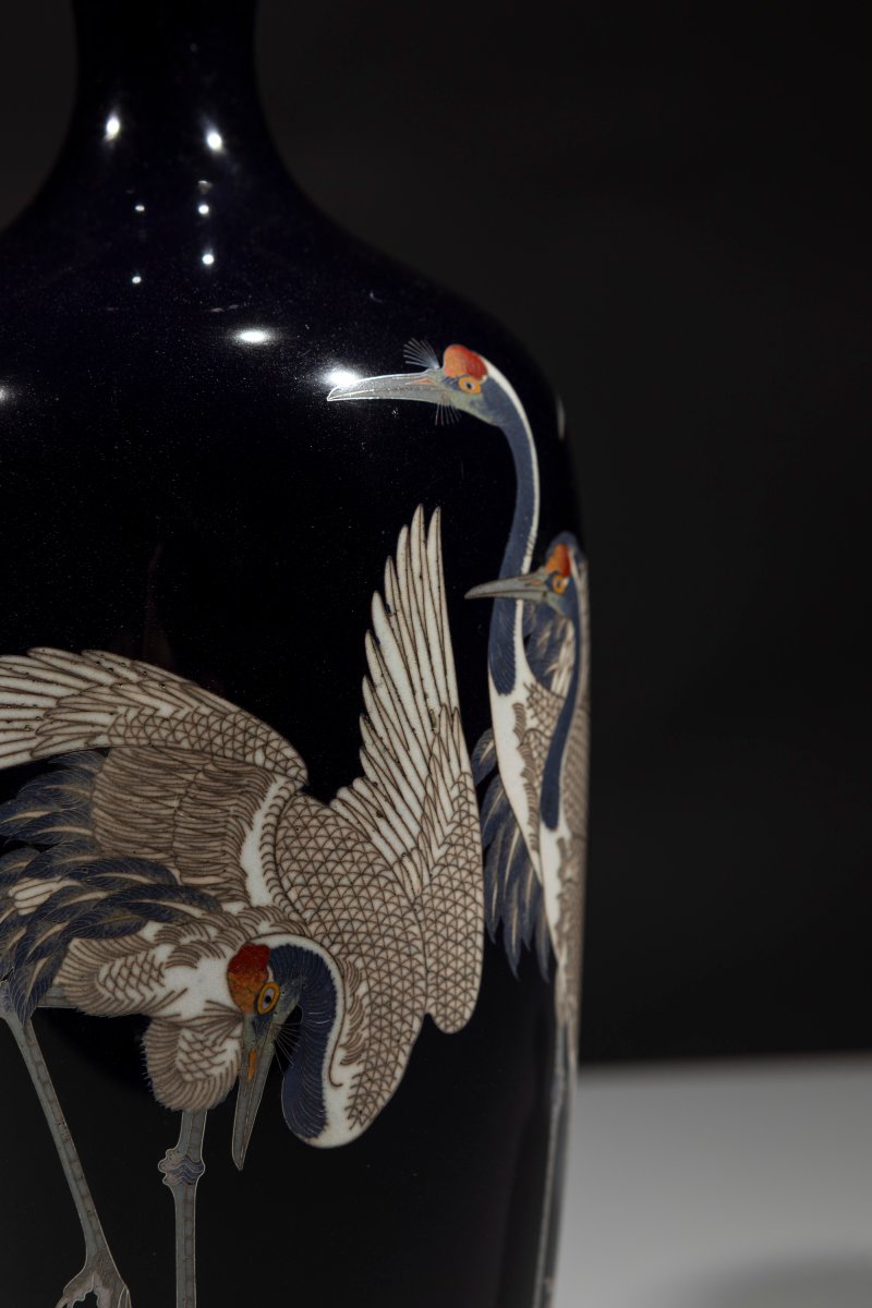 A Pair Of Cloisonné Vases Depicting A Group Of Manchurian Cranes-photo-3